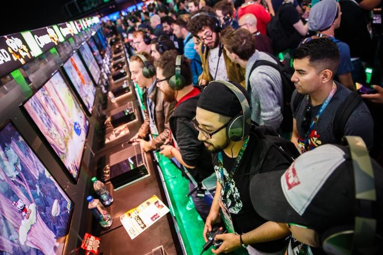 E3 2016微軟展位看點(diǎn):Xbox游戲VR搶風(fēng)頭(圖4) E3 2016微軟展位看點(diǎn):Xbox游戲VR搶風(fēng)頭(圖4)