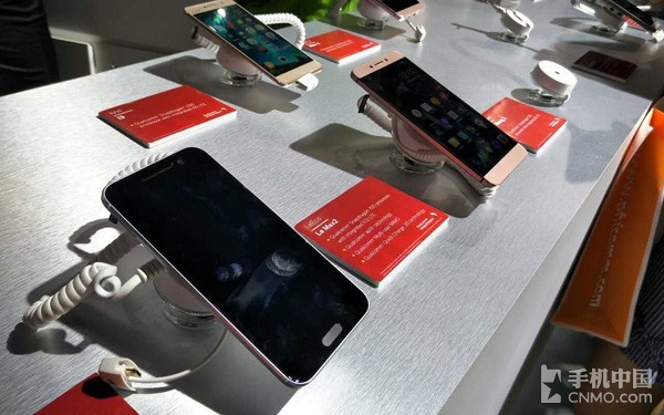 MWC上海Qualcomm展臺(tái):X16基帶亮相第3張圖 MWC上海Qualcomm展臺(tái):X16基帶亮相第3張圖