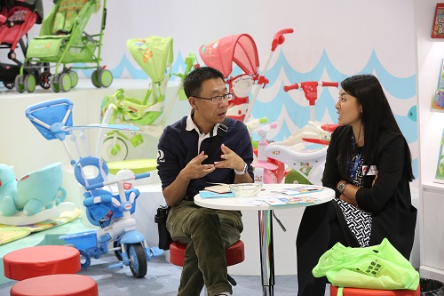 中國嬰童展強(qiáng)勢來襲,超市買家采購交流會(huì)(圖2) 中國嬰童展強(qiáng)勢來襲,超市買家采購交流會(huì)(圖2)