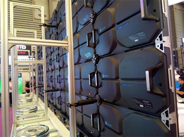 彩易達(dá)攜多款產(chǎn)品炫彩登陸上海LED展(圖3)